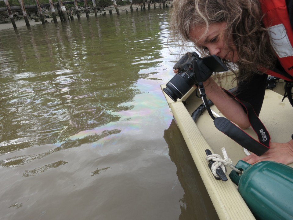 Leah-Rae-documenting-51015-IndianPoint-transformer-oil-spill_3324-crJLipscomb