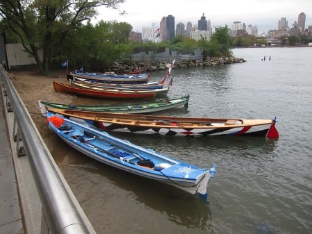 Boats at Hallets Cove. (Photo by Rob Buchanan / NYC Water Trail Association)