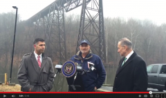 Senator Schumer, Ulster County Executive Mike P. Hein, and Riverkeeper Boat Captain John Lipscomb calling for crude by rail safety