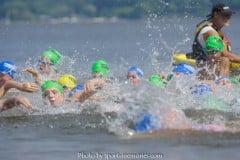 kids-splashing-croton-cr-toughman-triathlon